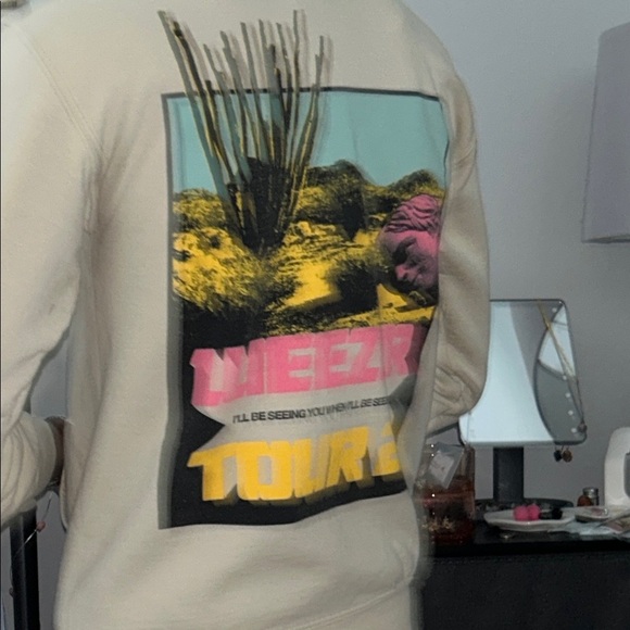 Tan Weezer ‘23 tour sweatshirt (UNISEX) - Picture 7 of 9